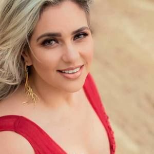 Meet your Posher, Aline